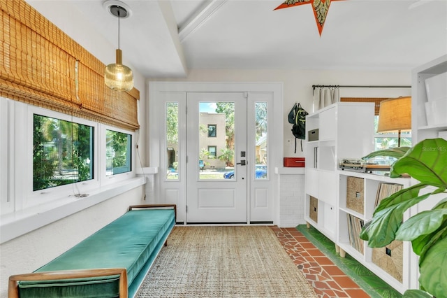 221 13th Ave NE, Saint Petersburg, FL 33701 - foyer entrance featuring beam ceiling