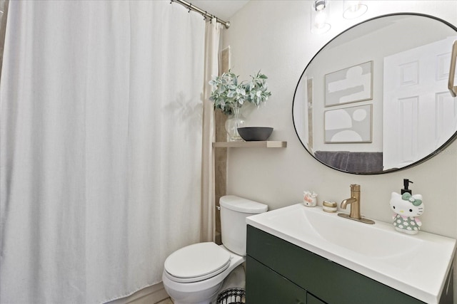 1914 Elk Spring Dr, Brandon, FL 33511 - full bath with vanity, toilet, and a shower with shower curtain