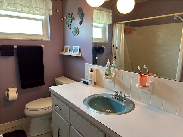 3827 15th Ave N, Saint Petersburg, FL 33713 - bathroom with healthy amount of natural light, toilet, a shower with curtain, and vanity