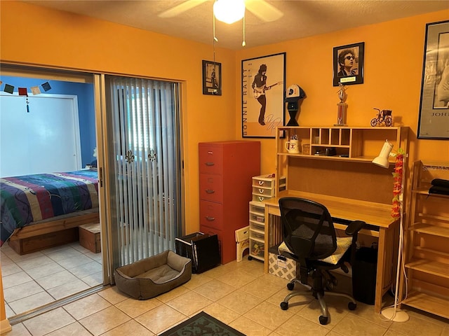 3827 15th Ave N, Saint Petersburg, FL 33713 - tiled home office featuring ceiling fan