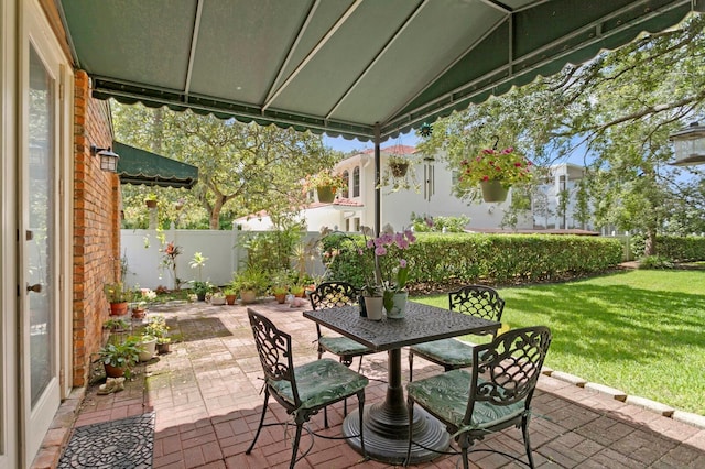 3005 W Sligh Ave, Tampa, FL 33614 - view of patio / terrace featuring outdoor dining space