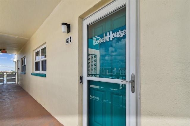 2960 59th St S Unit 614, Gulfport, FL 33707 - view of exterior entry with stucco siding
