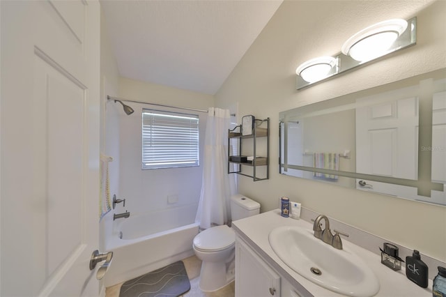 14502 Pond Cypress Way, Tampa, FL 33626 - full bath featuring toilet, vanity, shower / bath combo, and lofted ceiling