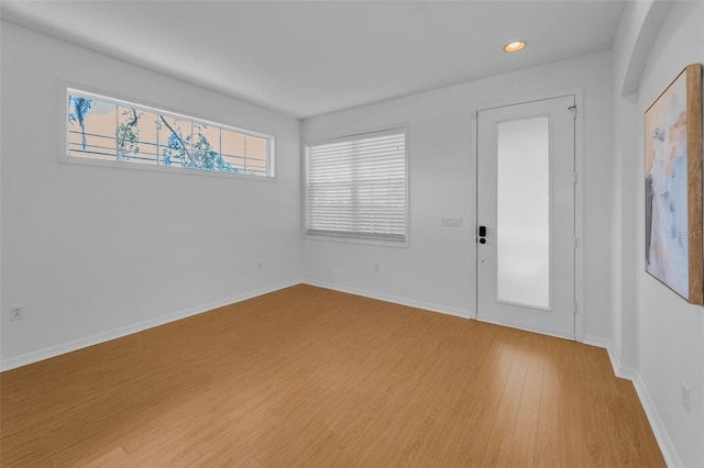 3002 Savannah Oaks Cir, Tarpon Springs, FL 34688 - foyer entrance featuring wood finished floors, recessed lighting, and baseboards