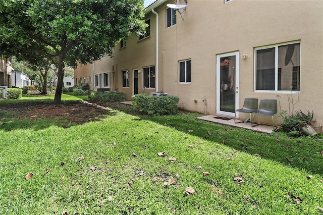 21115 NW 14th Pl Unit 2, Miami, FL 33169 - view of grassy yard