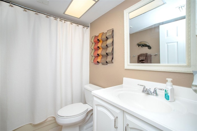 12300 Park Blvd Unit 222, Seminole, FL 33772 - bathroom featuring toilet, vanity, and a shower with curtain