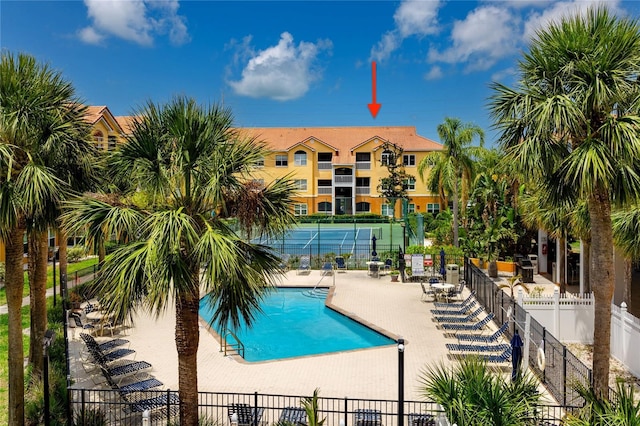 10764 70th Ave Unit 5302, Seminole, FL 33772 - community pool with a patio