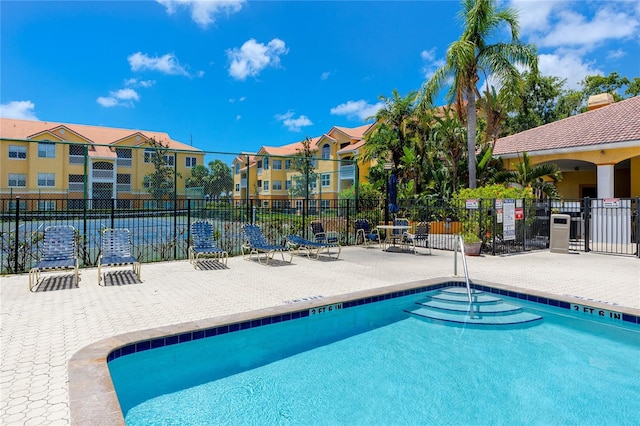 10764 70th Ave Unit 5302, Seminole, FL 33772 - community pool with a patio