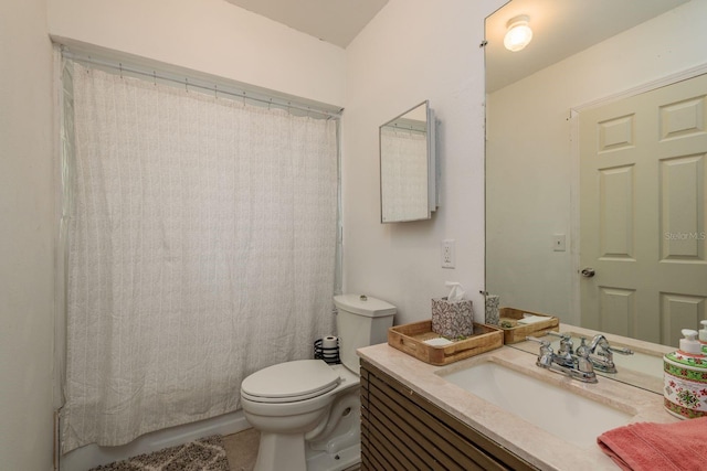 314 Bath St, Tarpon Springs, FL 34689 - full bathroom featuring vanity and toilet