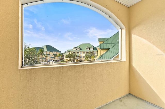 6319 Sunset Bay Cir, Apollo Beach, FL 33572 - balcony featuring a residential view