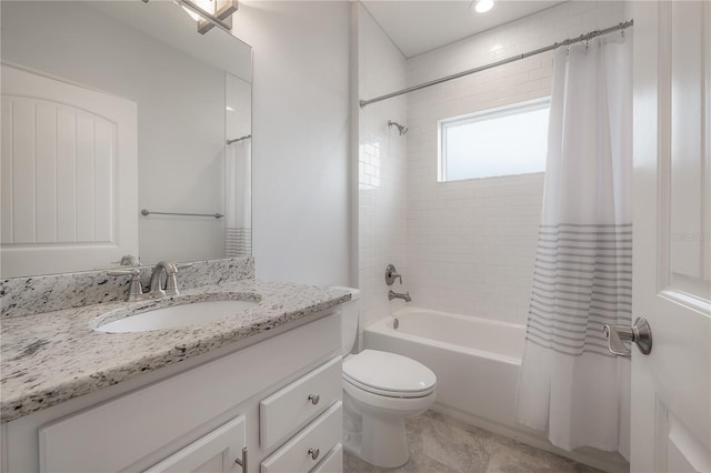 3906 N Lynn Ave, Tampa, FL 33603 - full bath with vanity, shower / bathtub combination with curtain, and toilet