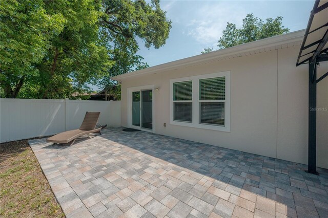 3906 N Lynn Ave, Tampa, FL 33603 - view of patio / terrace