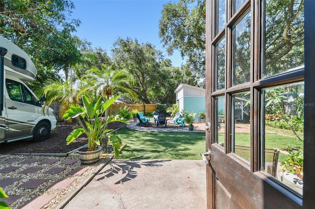 905 8th Ave SW, Largo, FL 33770 - view of yard featuring a patio