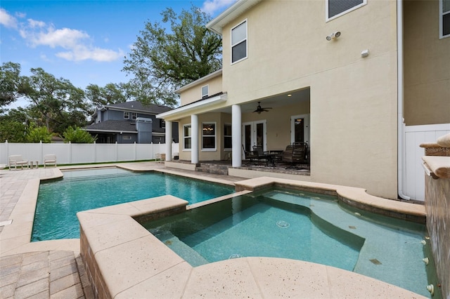 4515 W Leona St, Tampa, FL 33629 - view of swimming pool featuring a patio, a pool with connected hot tub, and a ceiling fan