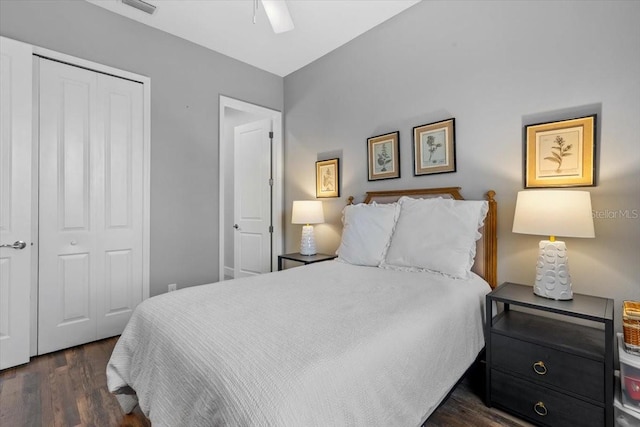 340 Sapphire Lake Dr Unit 202, Bradenton, FL 34209 - bedroom featuring dark wood-type flooring, a closet, and a ceiling fan