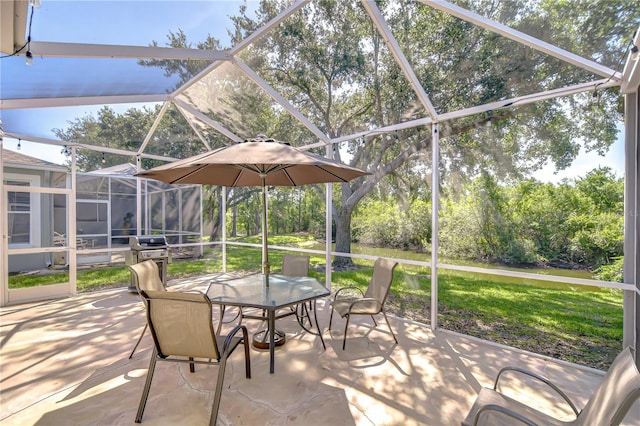 6030 Sandhill Ridge Dr, Lithia, FL 33547 - sunroom / solarium featuring outdoor dining area