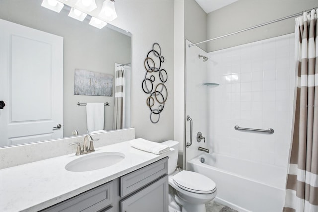 31510 Cabana Rye Ave, San Antonio, FL 33576 - bathroom featuring shower / bath combo with shower curtain and vanity