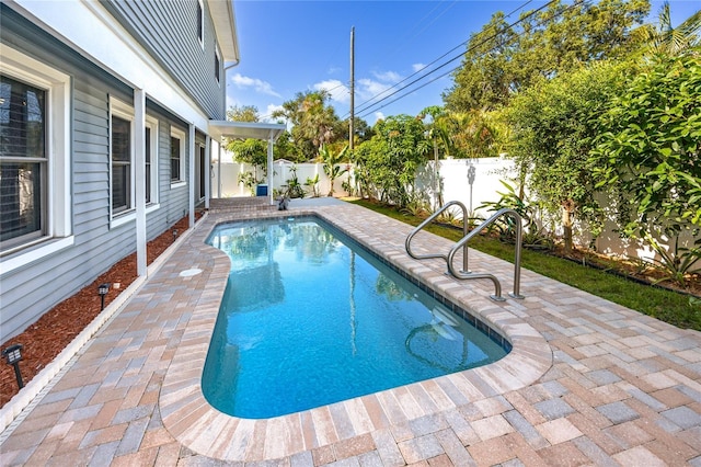 6536 115th Ln, Seminole, FL 33772 - view of pool featuring a fenced backyard and a patio area