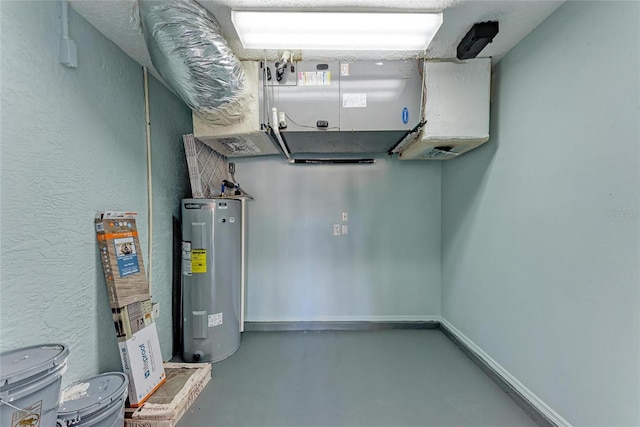3330 46th Ter E, Bradenton, FL 34203 - utilities featuring water heater