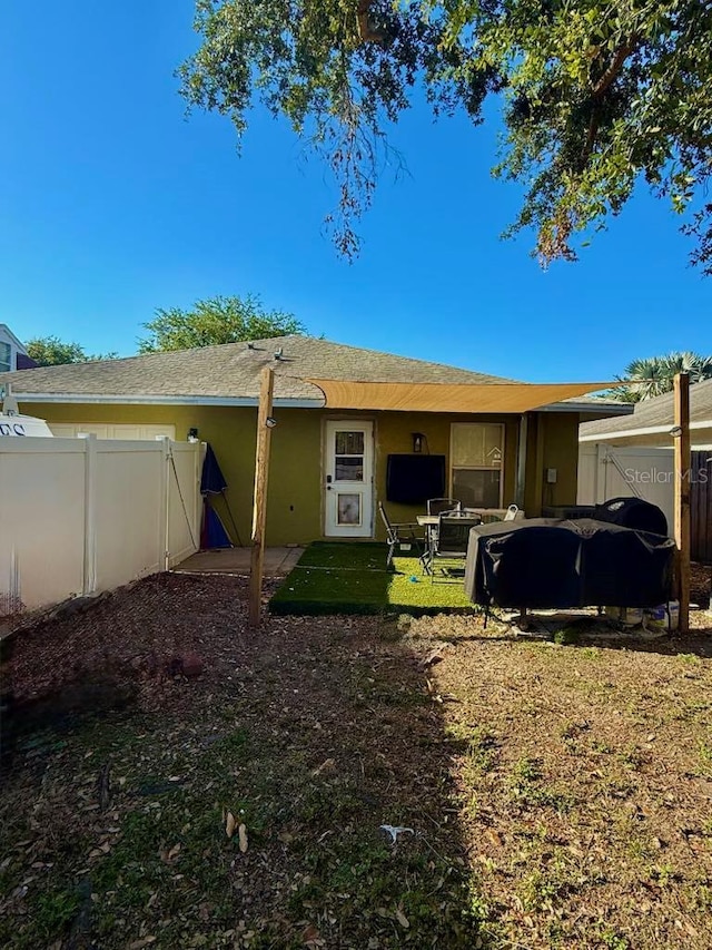 10411 Summerview Cir, Riverview, FL 33578 - back of property with fence