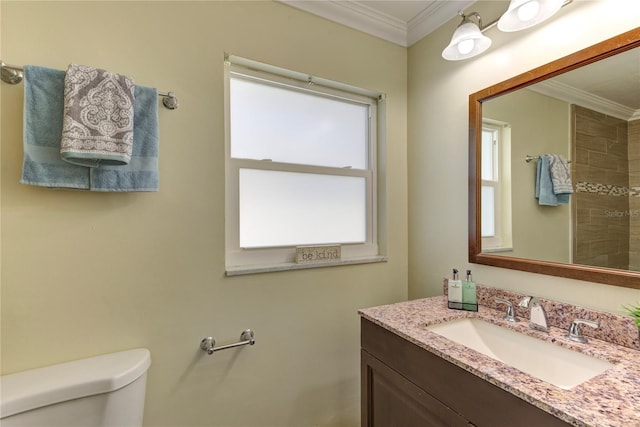 1400 63rd Ave S, Saint Petersburg, FL 33705 - bathroom featuring toilet, crown molding, and vanity