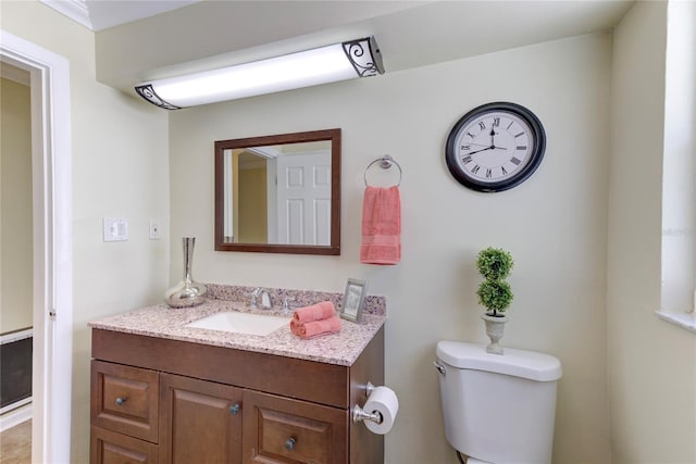 1400 63rd Ave S, Saint Petersburg, FL 33705 - half bath featuring toilet and vanity
