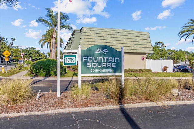 1799 N Highland Ave Unit 180, Clearwater, FL 33755 - community / neighborhood sign with fence
