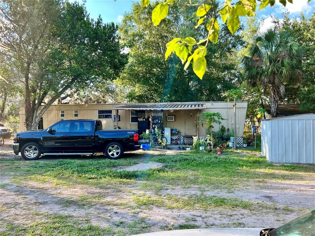 1104 E 122nd Ave, Tampa, FL 33612 - view of front of property