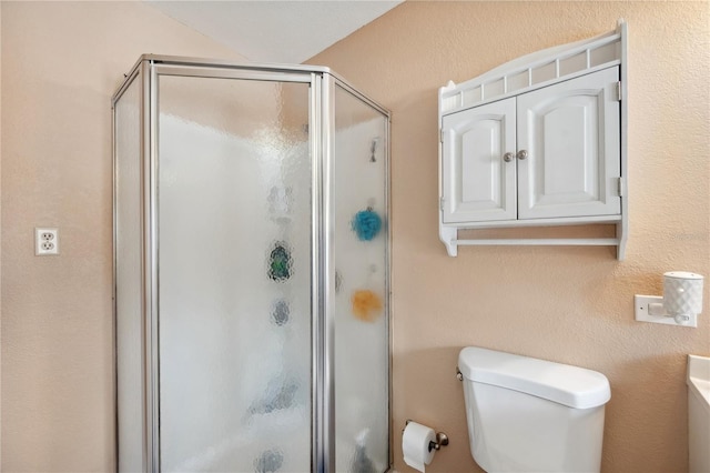 8497 Portulaca Ave, Seminole, FL 33777 - full bath featuring a shower stall and toilet