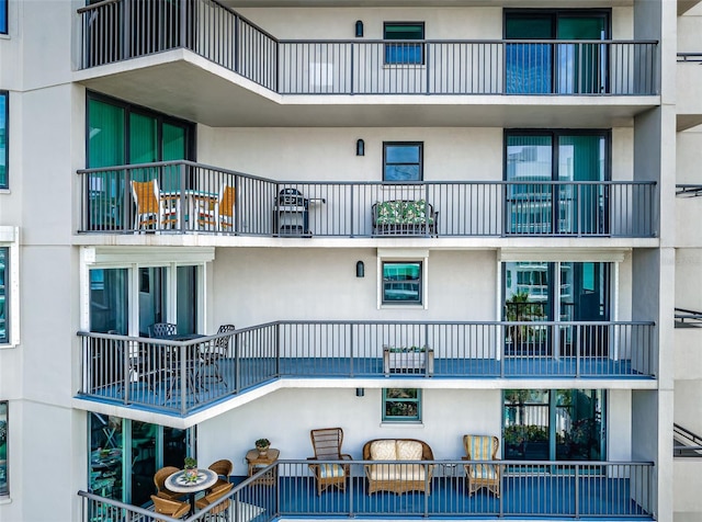 1600 Gulf Blvd Unit 514, Clearwater Beach, FL 33767 - view of apartment building / complex