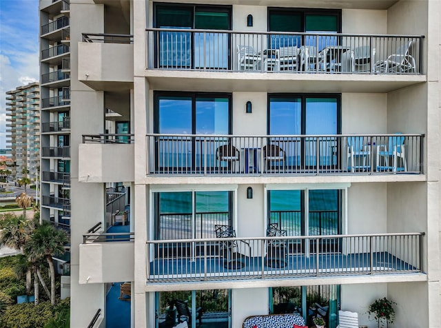 1600 Gulf Blvd Unit 514, Clearwater Beach, FL 33767 - view of apartment building / complex
