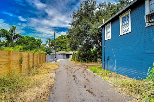 902 W Columbus Dr, Tampa, FL 33602 - view of asphalt driveway