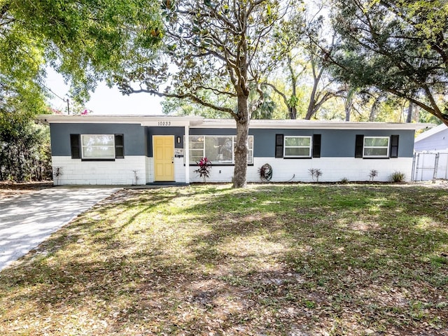 10233 N Valle Dr, Tampa, FL 33612 - photo 1
