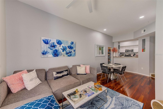 402 S Armenia Ave Unit 139A, Tampa, FL 33609 - living area with wood finished floors, recessed lighting, ceiling fan, and baseboards