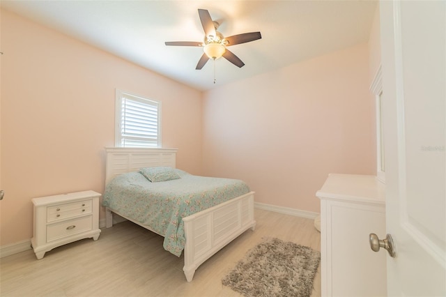 2484 SW 33rd Cir, Okeechobee, FL 34974 - bedroom featuring light wood-type flooring and a ceiling fan