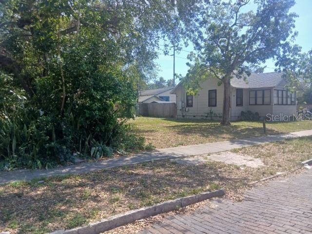 930 James Ave S, Saint Petersburg, FL 33705 - photo 2