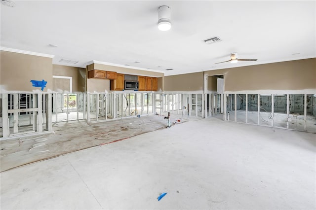 5215 Denver St NE, Saint Petersburg, FL 33703 - empty room featuring a ceiling fan