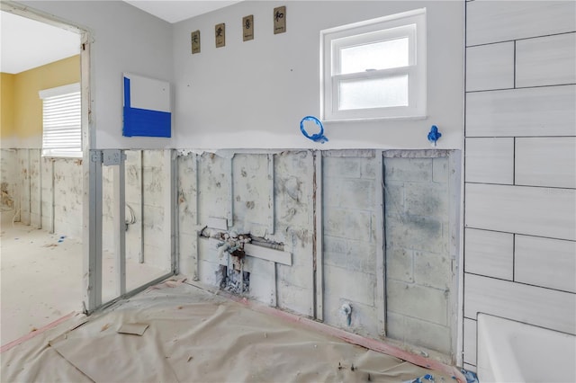 5215 Denver St NE, Saint Petersburg, FL 33703 - detailed view of wainscoting