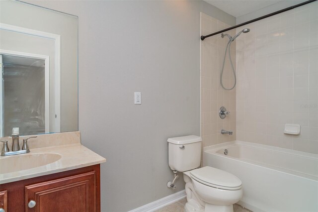 6954 Hawthorne Trace Ln, Riverview, FL 33578 - full bathroom featuring toilet, baseboards, vanity, and tub / shower combination