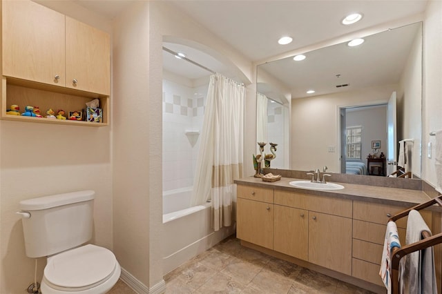 200 4th Ave S Unit 220, Saint Petersburg, FL 33701 - full bath featuring vanity, shower / bath combination with curtain, and recessed lighting