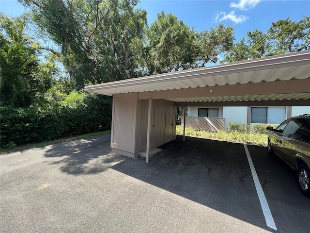 647 Fairmont Ave Unit C, Safety Harbor, FL 34695 - view of covered parking lot