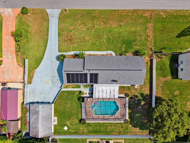 2013 Capri Rd, Valrico, FL 33594 - aerial view of a pool