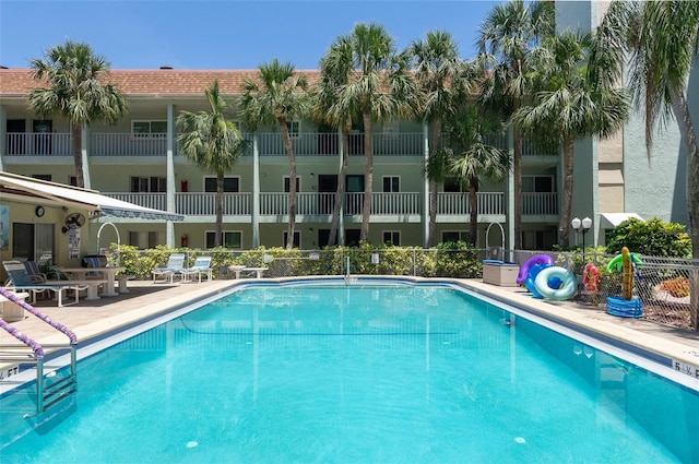 801 83rd Ave N Unit 209, Saint Petersburg, FL 33702 - view of community pool
