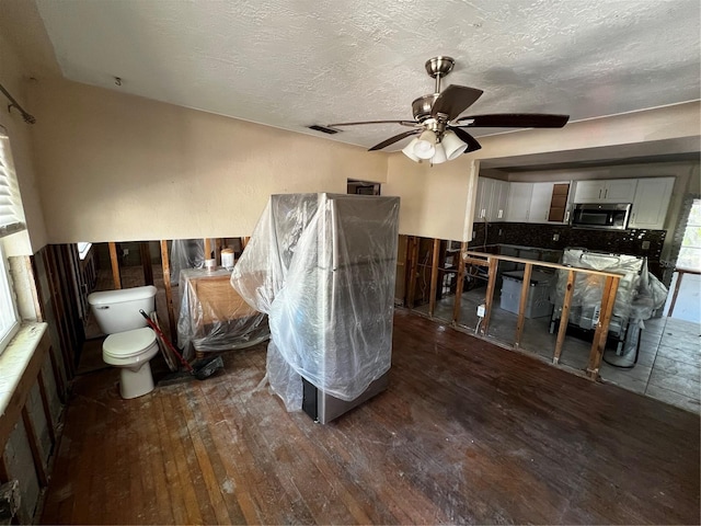 9025 1st St NE, Saint Petersburg, FL 33702 - photo 4