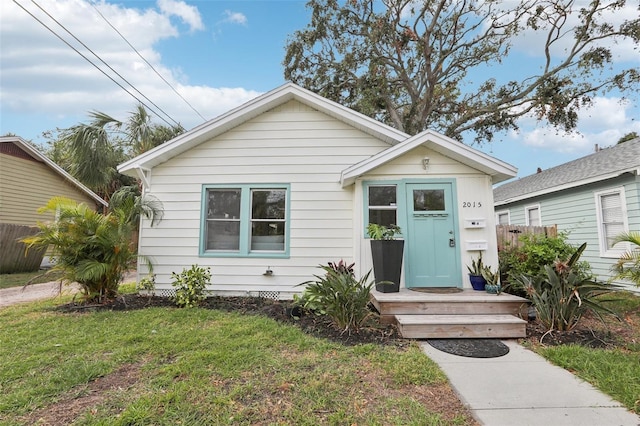 2015 3rd St S, Saint Petersburg, FL 33705 - view of bungalow-style home