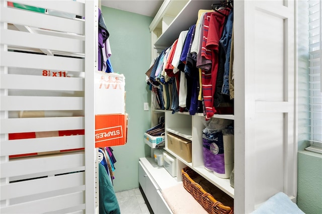 view of spacious closet