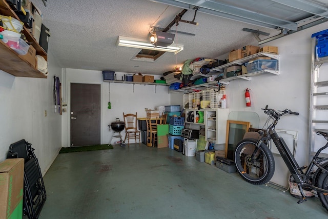 1065 Tartan Dr Unit C, Palm Harbor, FL 34684 - garage featuring a garage door opener