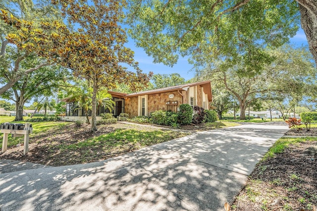 2770 Keats Ter Unit C, Palm Harbor, FL 34684 - view of front of property with driveway