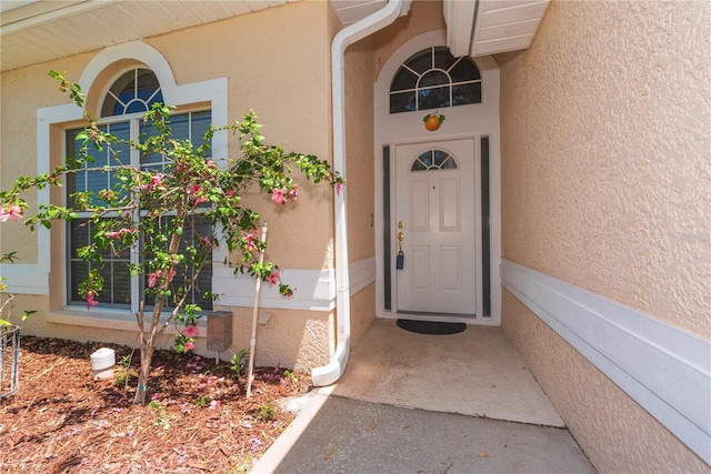 1126 Haley Ln, Dunedin, FL 34698 - entrance to property with stucco siding