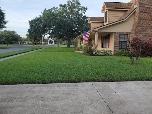 2615 Southern Oaks Pl, Plant City, FL 33566 - view of grassy yard